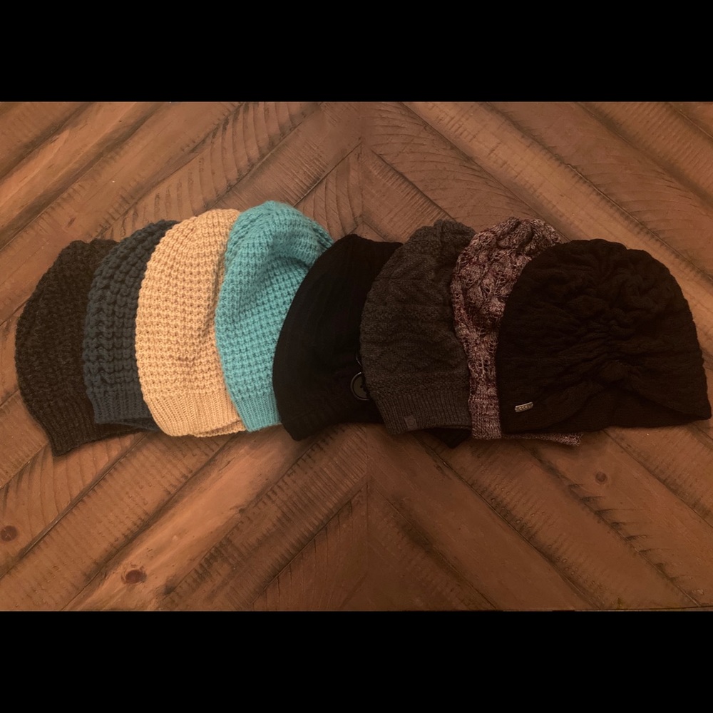 Lot of 8 knit slouchy beanies